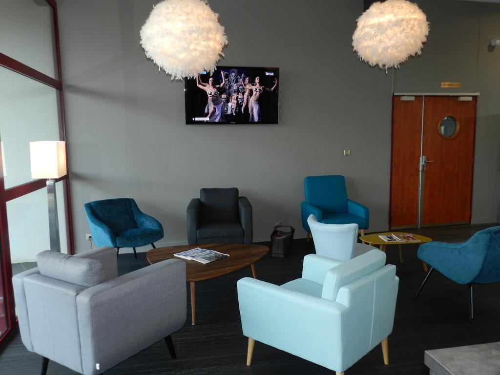The Originals City, Plume Hotel, Bressuire Esterno foto